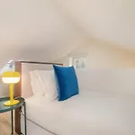 Whome Explore From A Cozy Base In Alfama