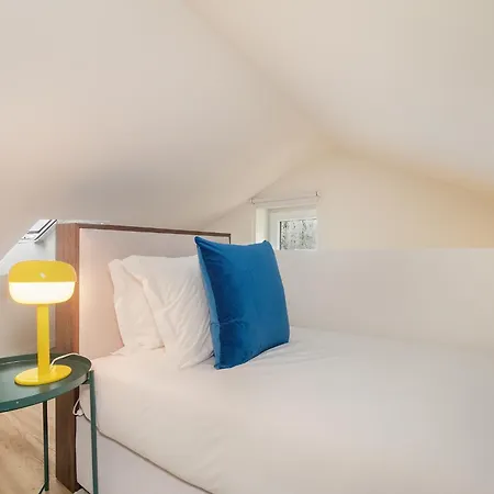 Whome Explore From A Cozy Base In Alfama