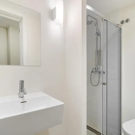 Whome Explore From A Cozy Base In Alfama Апартаменты