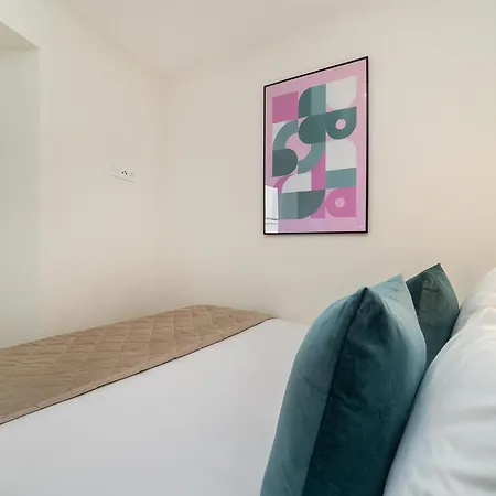아파트 Whome Explore From A Cozy Base In Alfama *