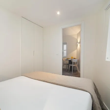 Whome Explore From A Cozy Base In Alfama Apartman